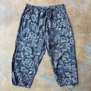 Fresh Produce Floral Print Ankle Pants Size L Black Pull On Elastic Waist USA